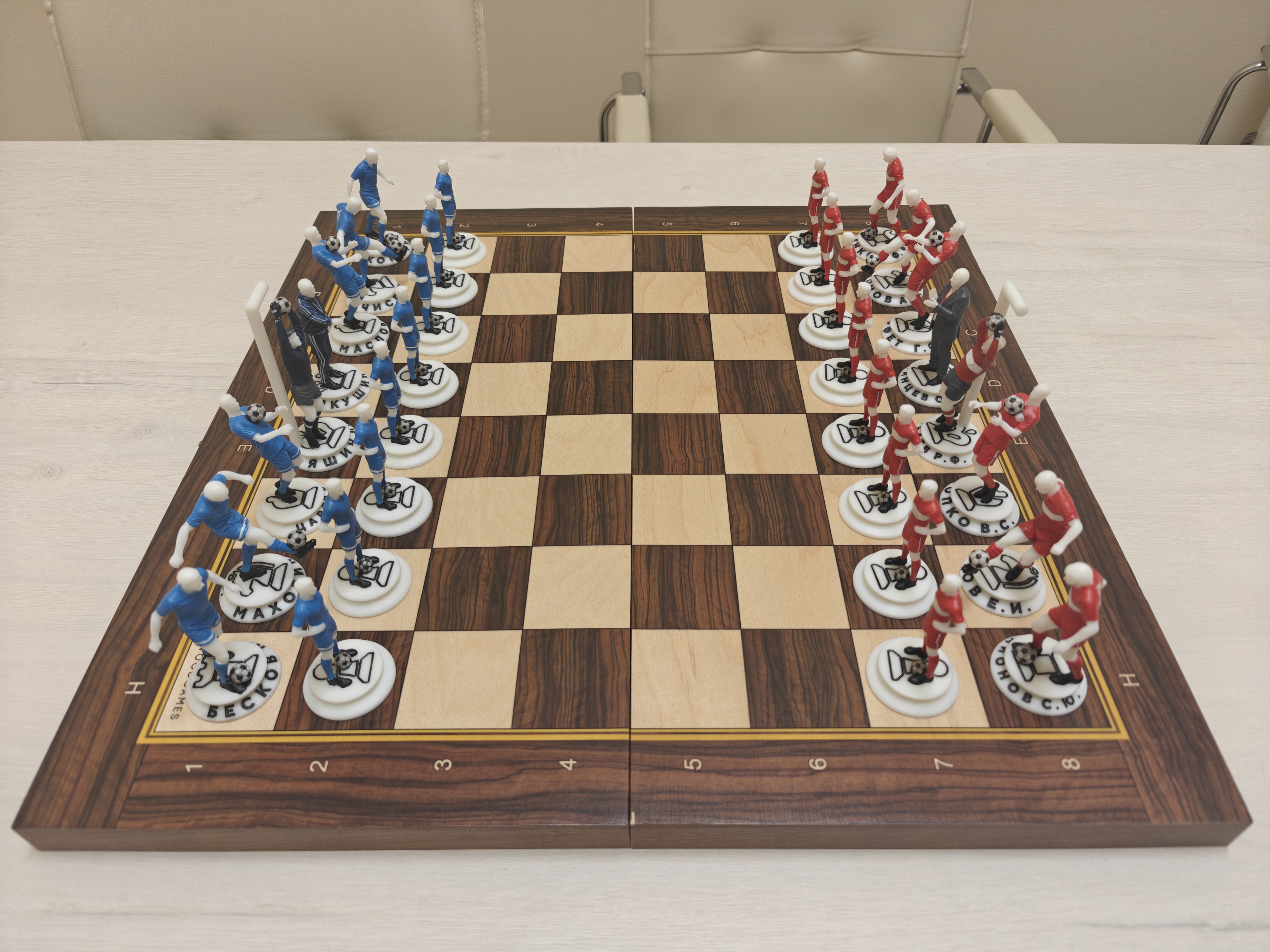 3D печать шахмат футболистов на заказ: персонализированный набор Спартак vs Динамо по технологии SLA