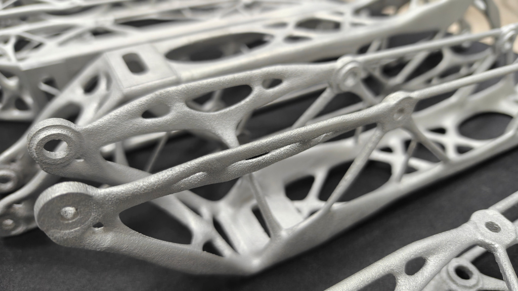 Готовая рама NEURO BLADE после удаления поддержек.jpg