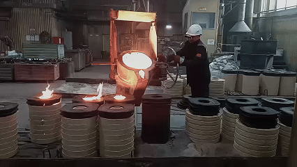 Литье металла в песчаную форму.gif