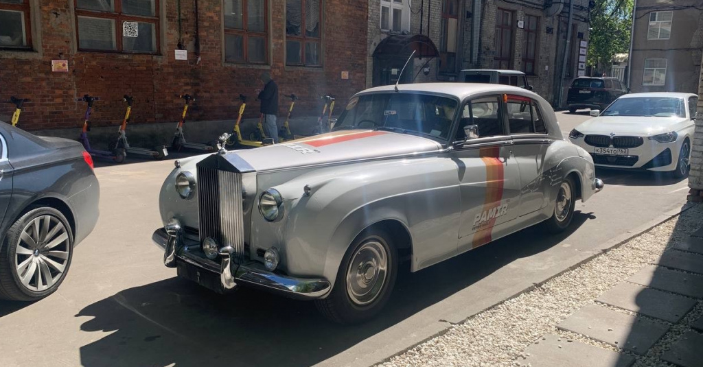 ролс ройс.jpg