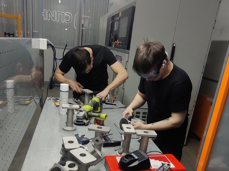 удаление поддержек вручную с деталей.jpg