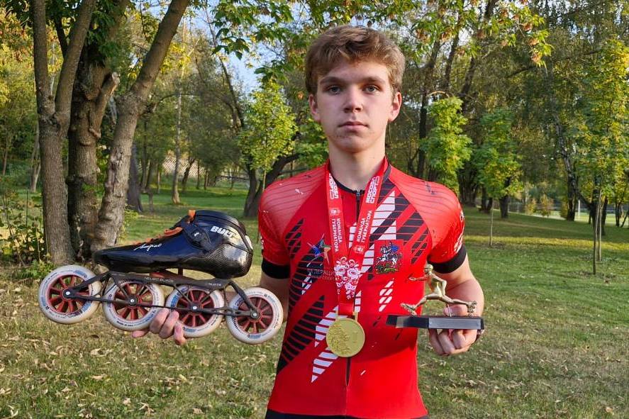 Фото с Чемпионата Московской области по роллер спорту в дисциплине «Гонка-марафон 40км» в Парке «Патриот».